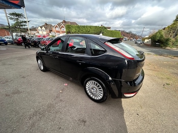 Used Ford Focus 2010 for sale - 77635395: Photo