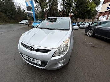 Used Hyundai i20 2010 for sale - 77337026: Photo