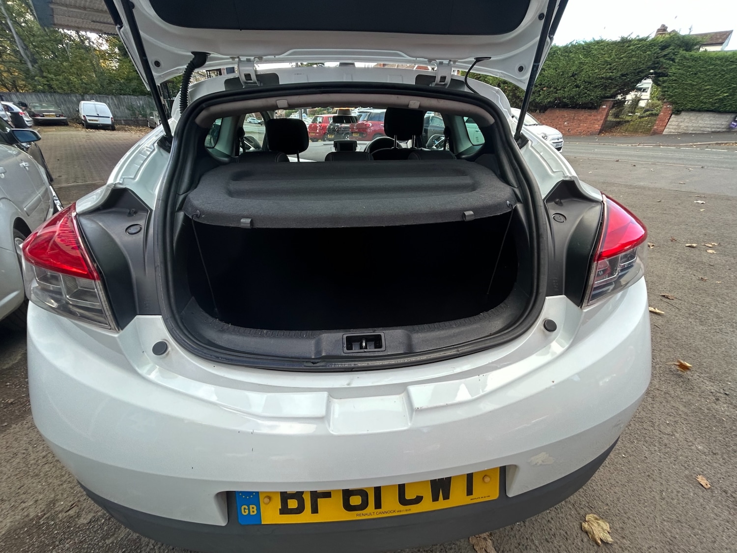 Used Renault Megane 2011 for sale - 76352578: Photo 10