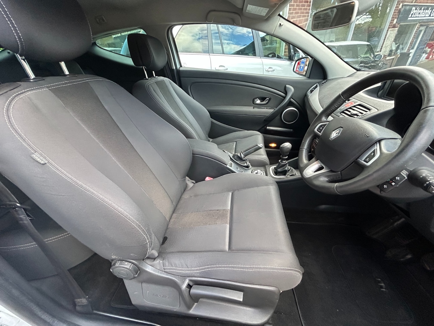 Used Renault Megane 2011 for sale - 76352578: Photo 17