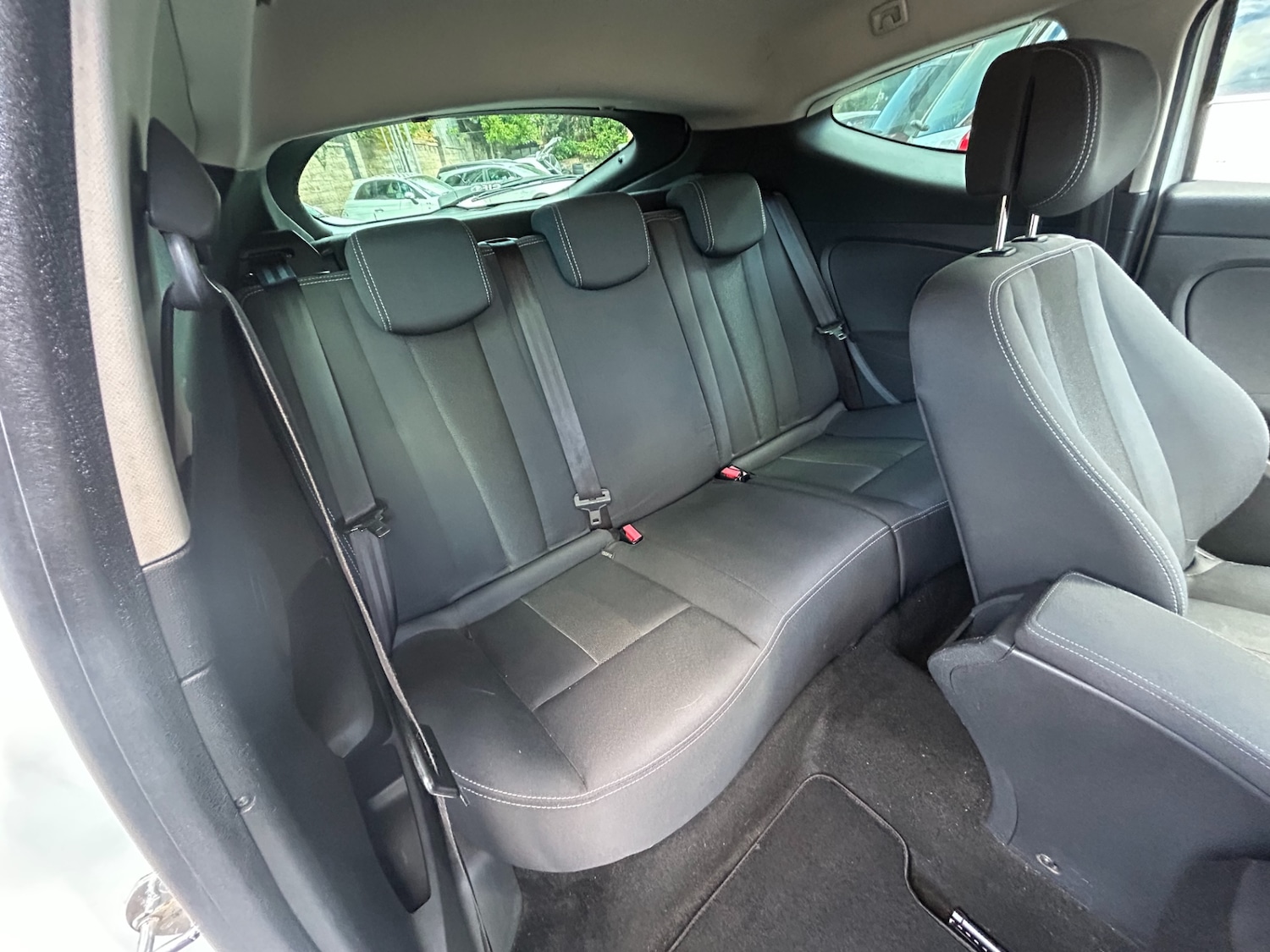 Used Renault Megane 2011 for sale - 76352578: Photo 19