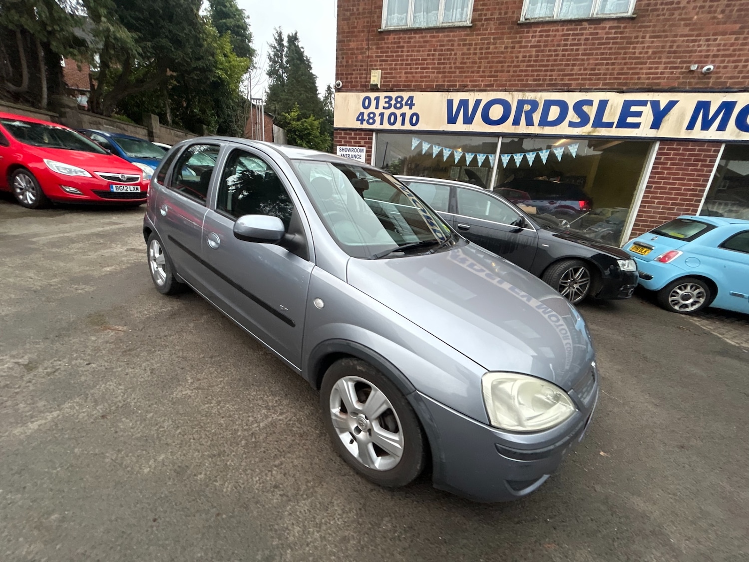 Used Vauxhall Corsa 2004 for sale - 77363224: Photo 2