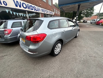 Used Vauxhall Astra 2013 for sale - 75342737: Photo