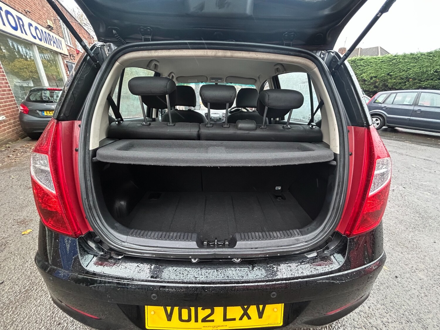 Used Hyundai i10 2012 for sale - 76553780: Photo 10