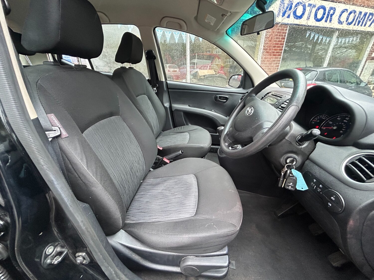 Used Hyundai i10 2012 for sale - 76553780: Photo 11