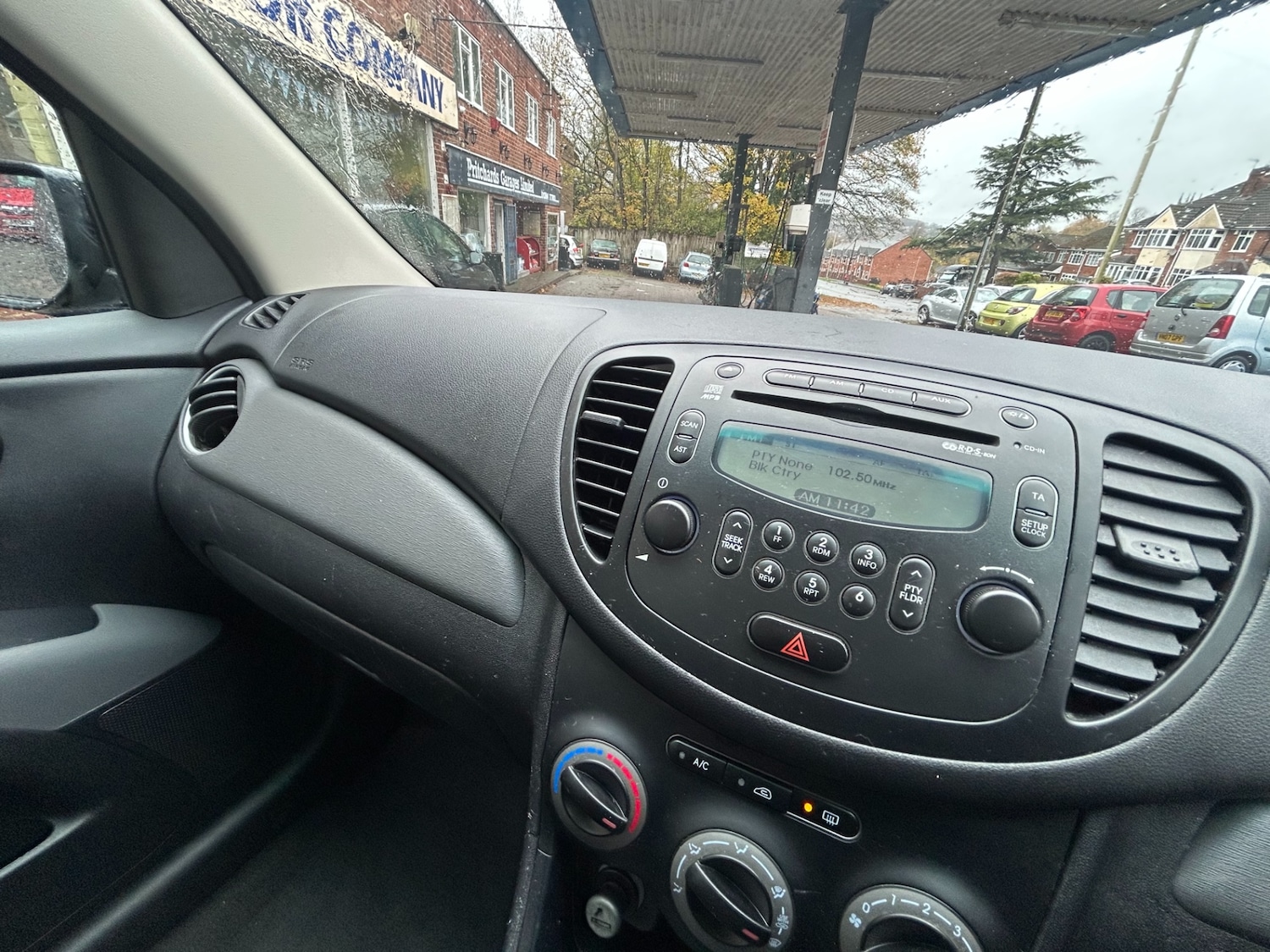 Used Hyundai i10 2012 for sale - 76553780: Photo 13