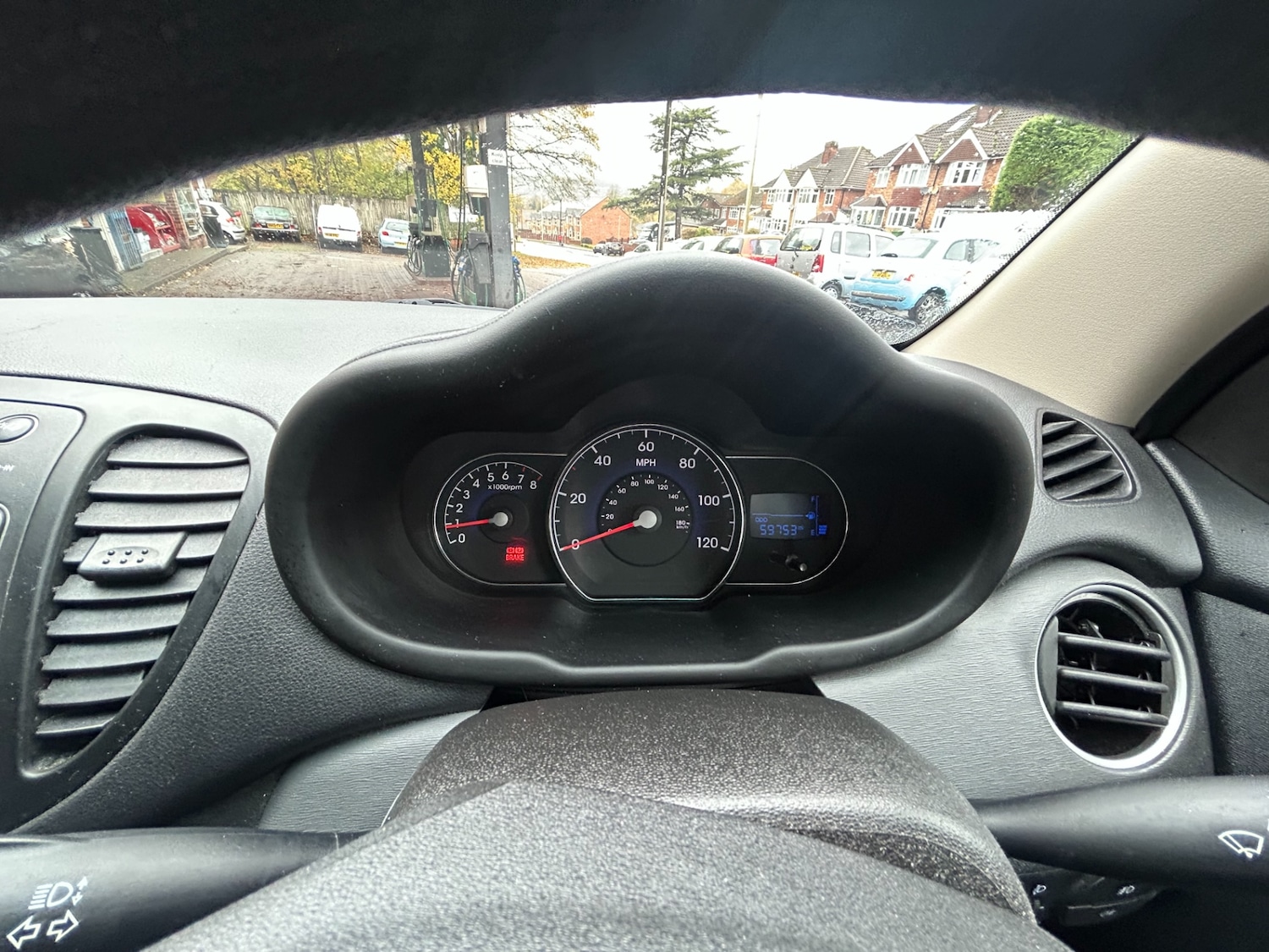 Used Hyundai i10 2012 for sale - 76553780: Photo 14