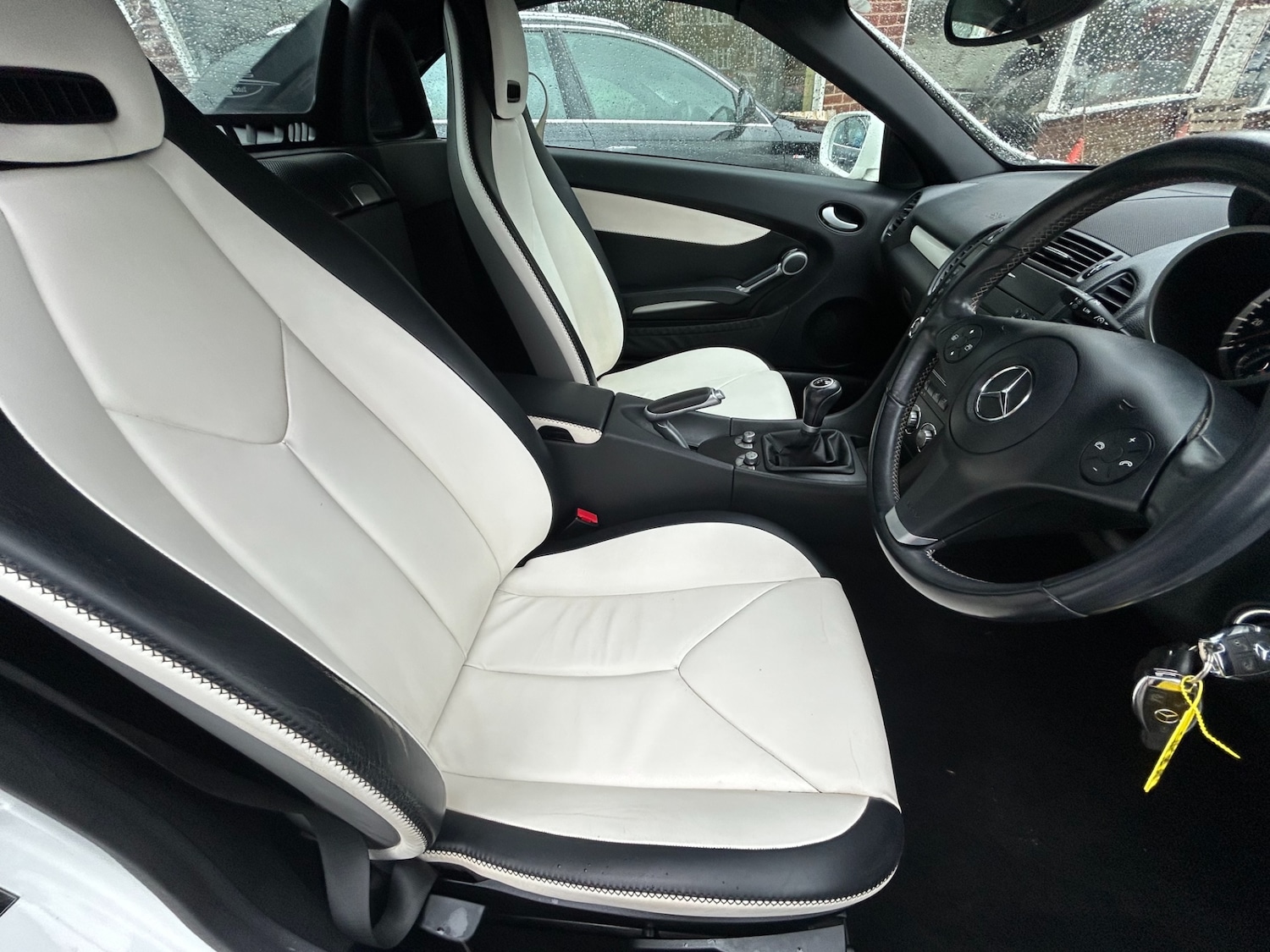 Used Mercedes-Benz SLK 2009 for sale - 77902775: Photo 12