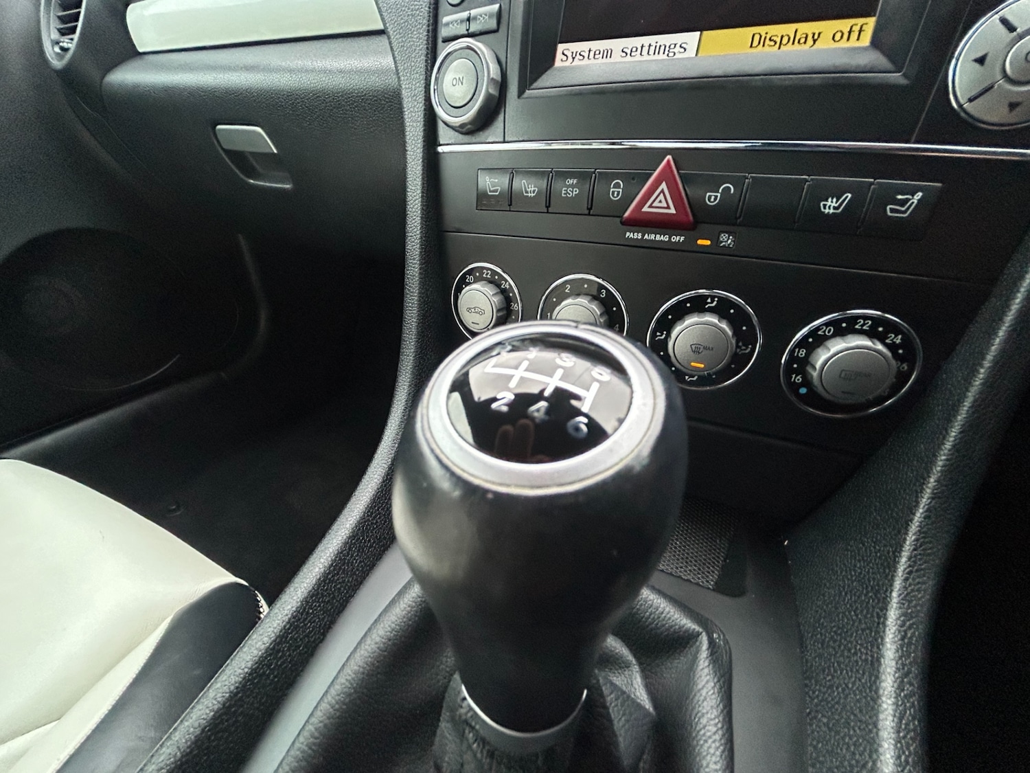 Used Mercedes-Benz SLK 2009 for sale - 77902775: Photo 13