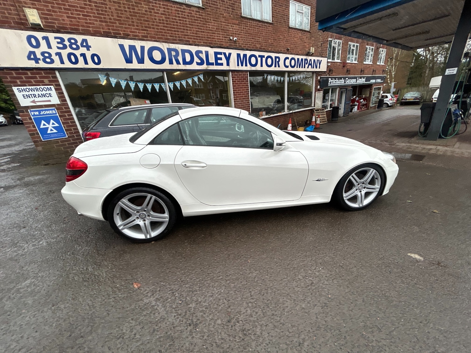 Used Mercedes-Benz SLK 2009 for sale - 77902775: Photo 18
