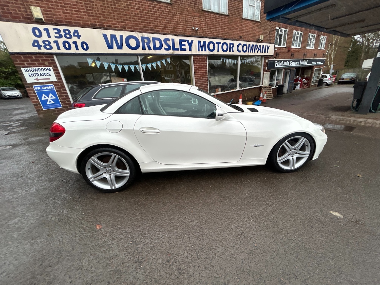 Used Mercedes-Benz SLK 2009 for sale - 77902775: Photo 6