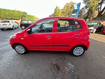 Used Hyundai i10 2010 for sale - 76531788: Photo