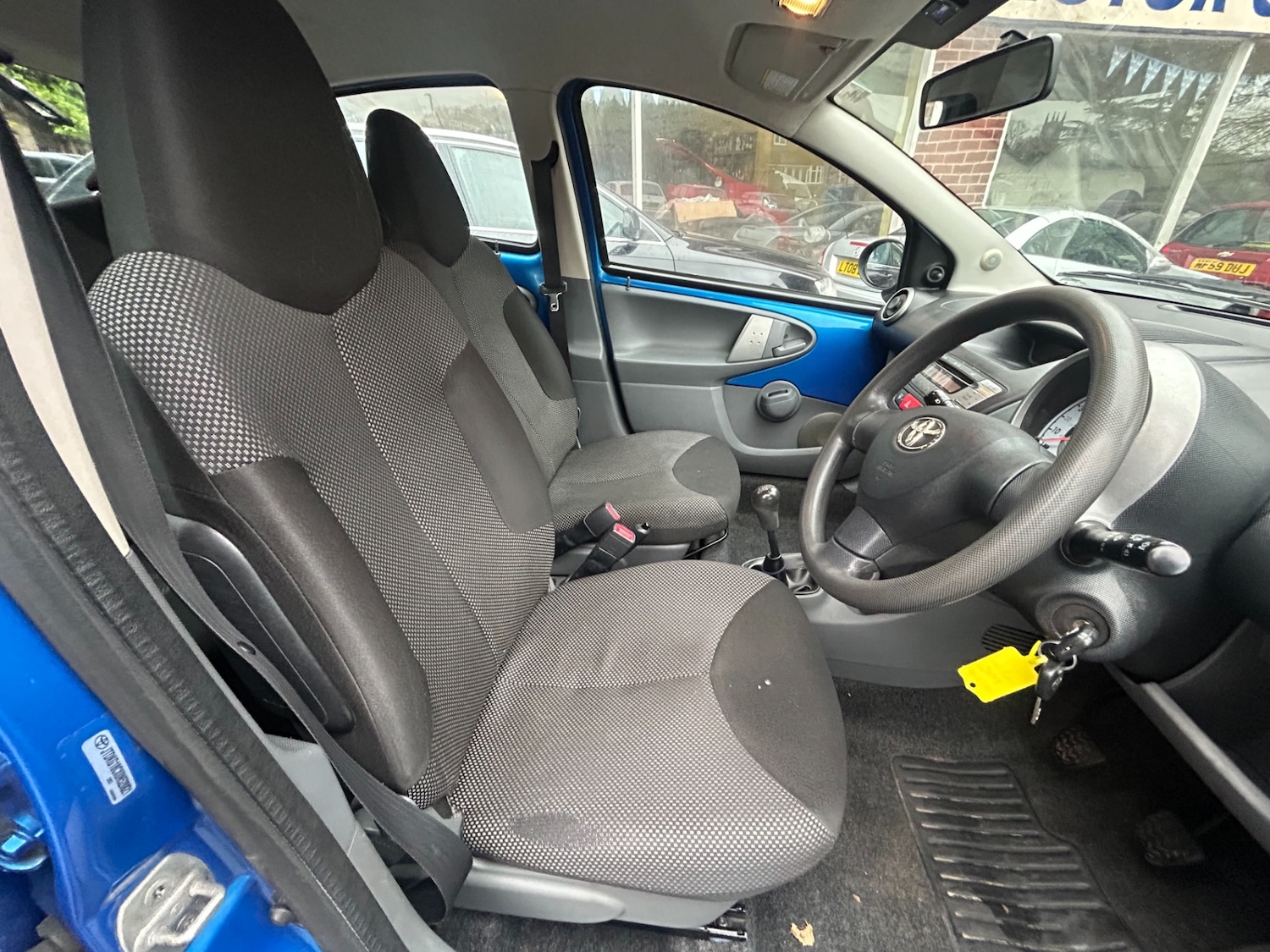 Used Toyota AYGO 2011 for sale - 76763113: Photo 13