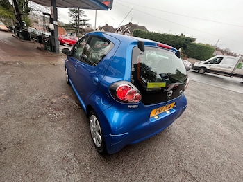 Used Toyota AYGO 2011 for sale - 76763113: Photo
