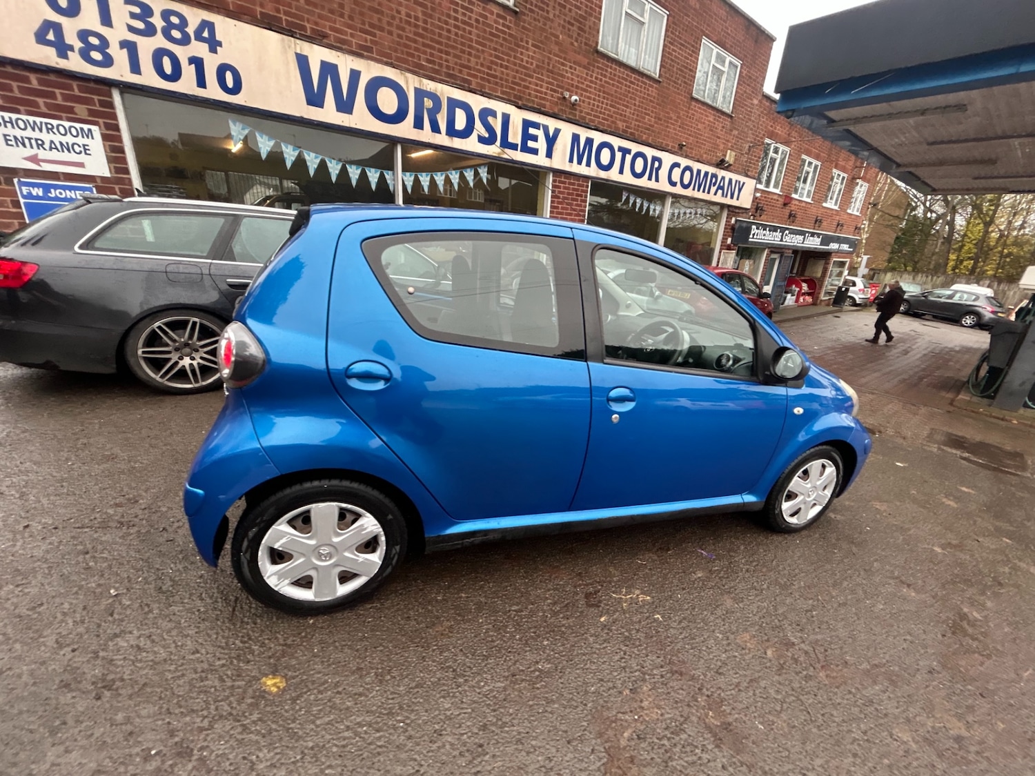 Used Toyota AYGO 2011 for sale - 76763113: Photo 5