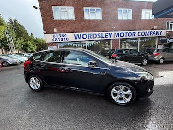 2011 (61) - 1.6 ZETEC 5 DOOR NEW MOT