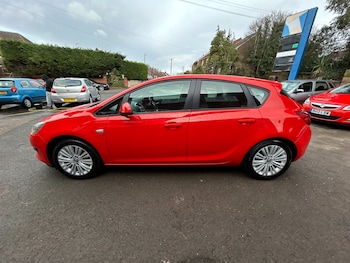 Used Vauxhall Astra 2013 for sale - 77352209: Photo