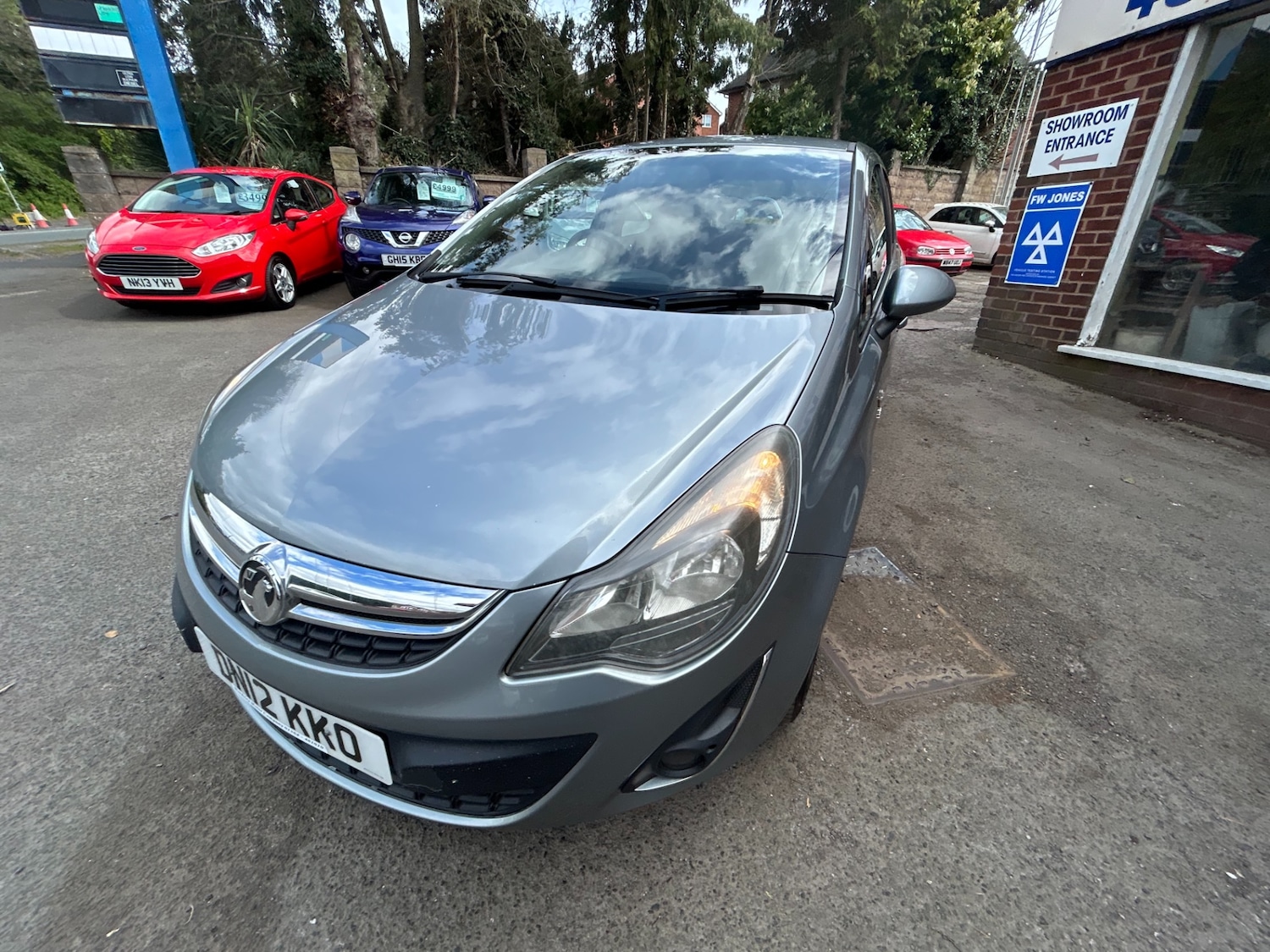 Used Vauxhall Corsa 2012 for sale - 78131743: Photo 2