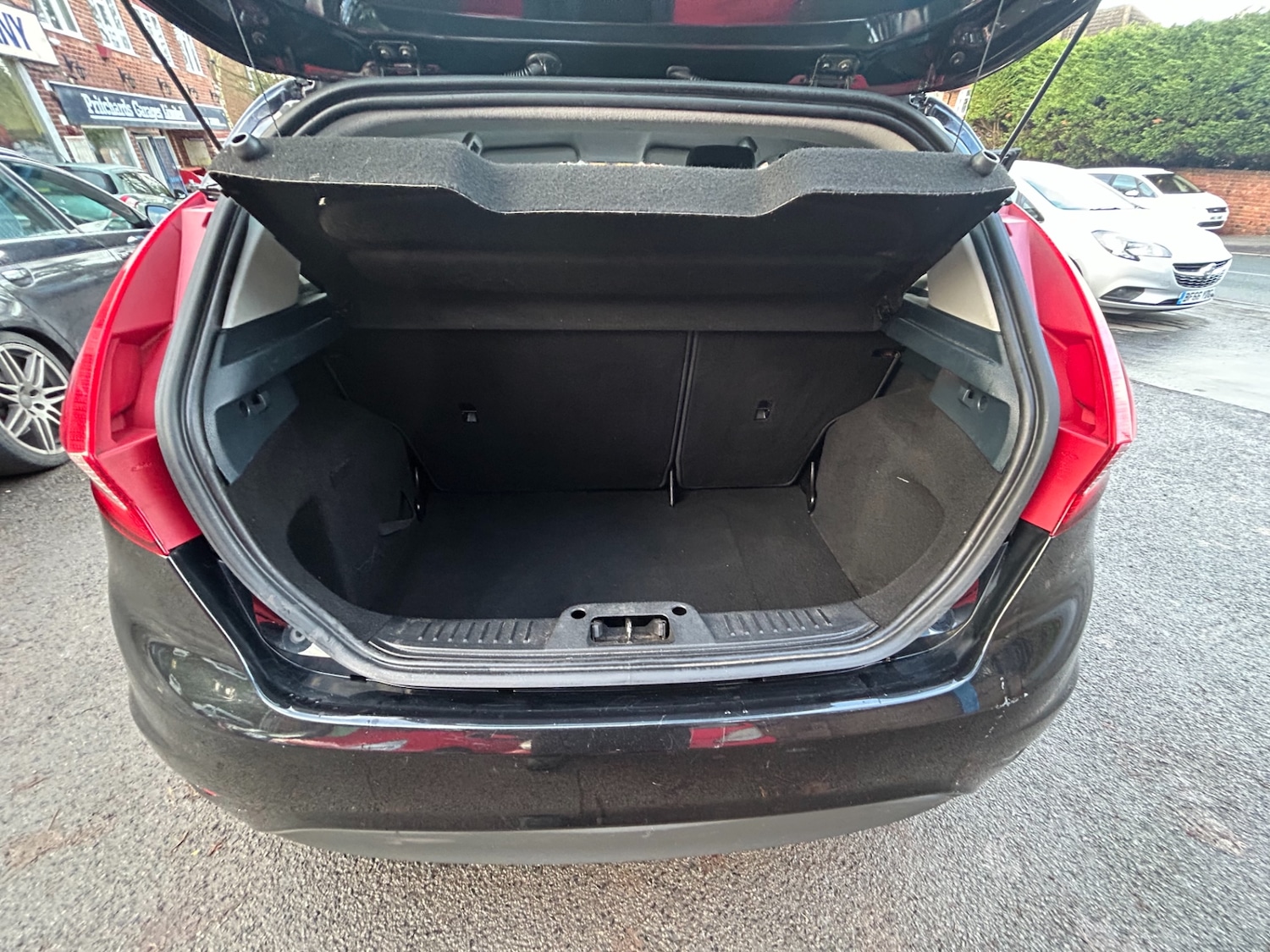 Used Ford Fiesta 2011 for sale - 76891566: Photo 10