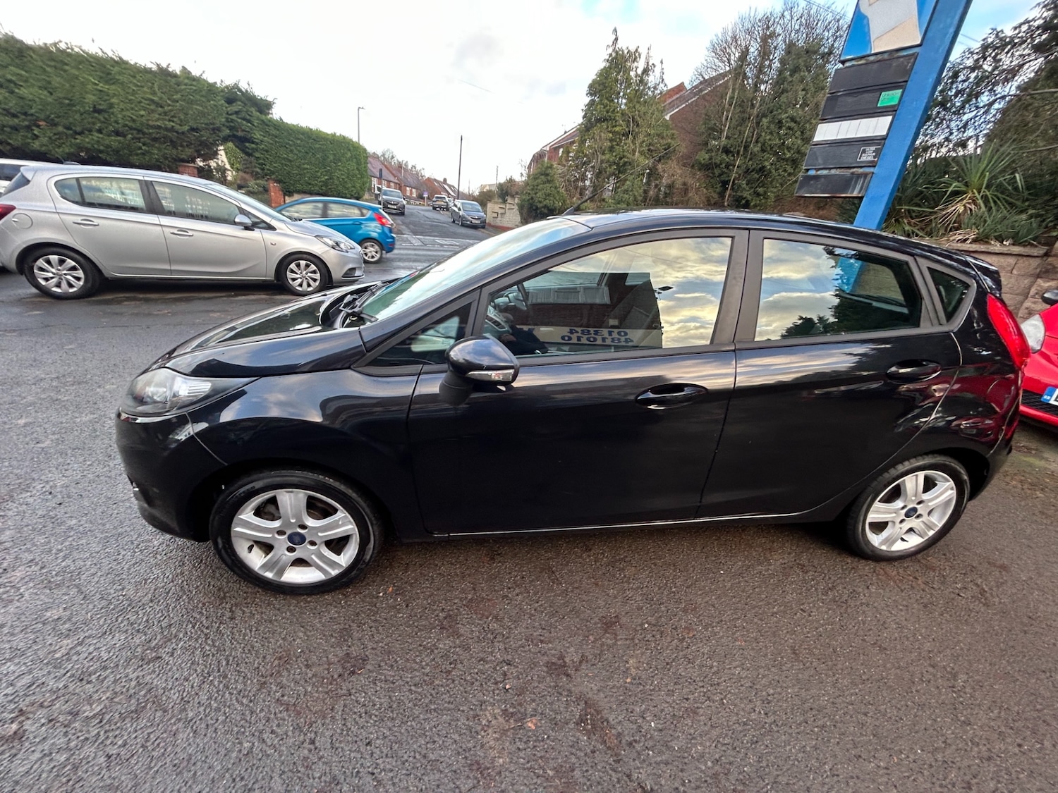 Used Ford Fiesta 2011 for sale - 76891566: Photo 2