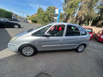 Used Citroen Xsara Picasso 2009 for sale - 75982459: Photo 2
