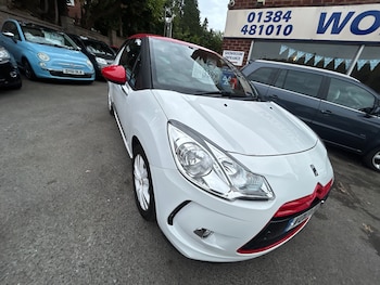 2013 (13) - 1.6 E-HDi AIRDREAM D STYLE RED 3 DOOR DIESEL NEW MOT