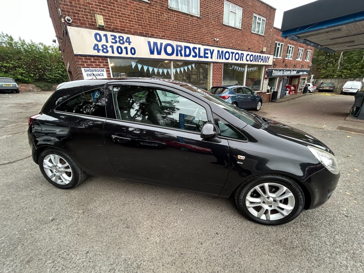 Used Vauxhall Corsa 2010 for sale - 76286829: Photo 1
