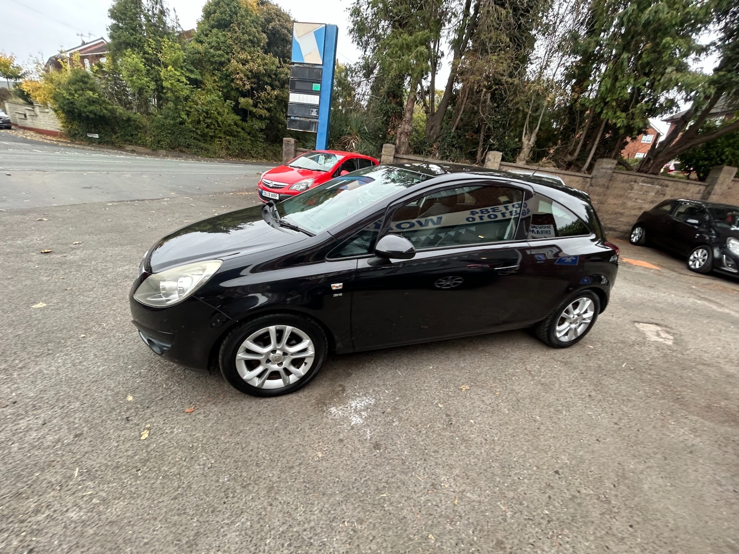 Used Vauxhall Corsa 2010 for sale - 76286829: Photo 2
