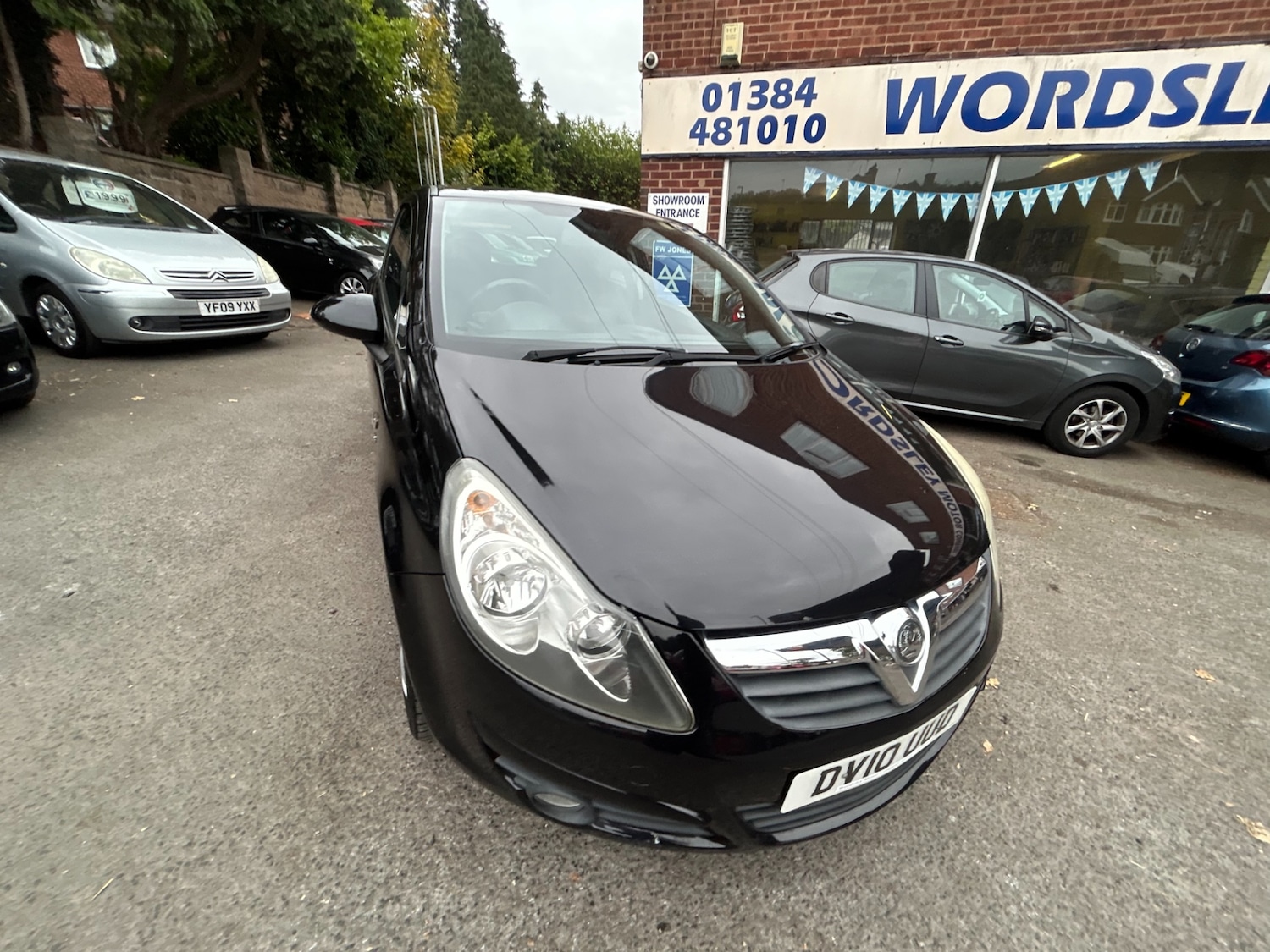 Used Vauxhall Corsa 2010 for sale - 76286829: Photo 3
