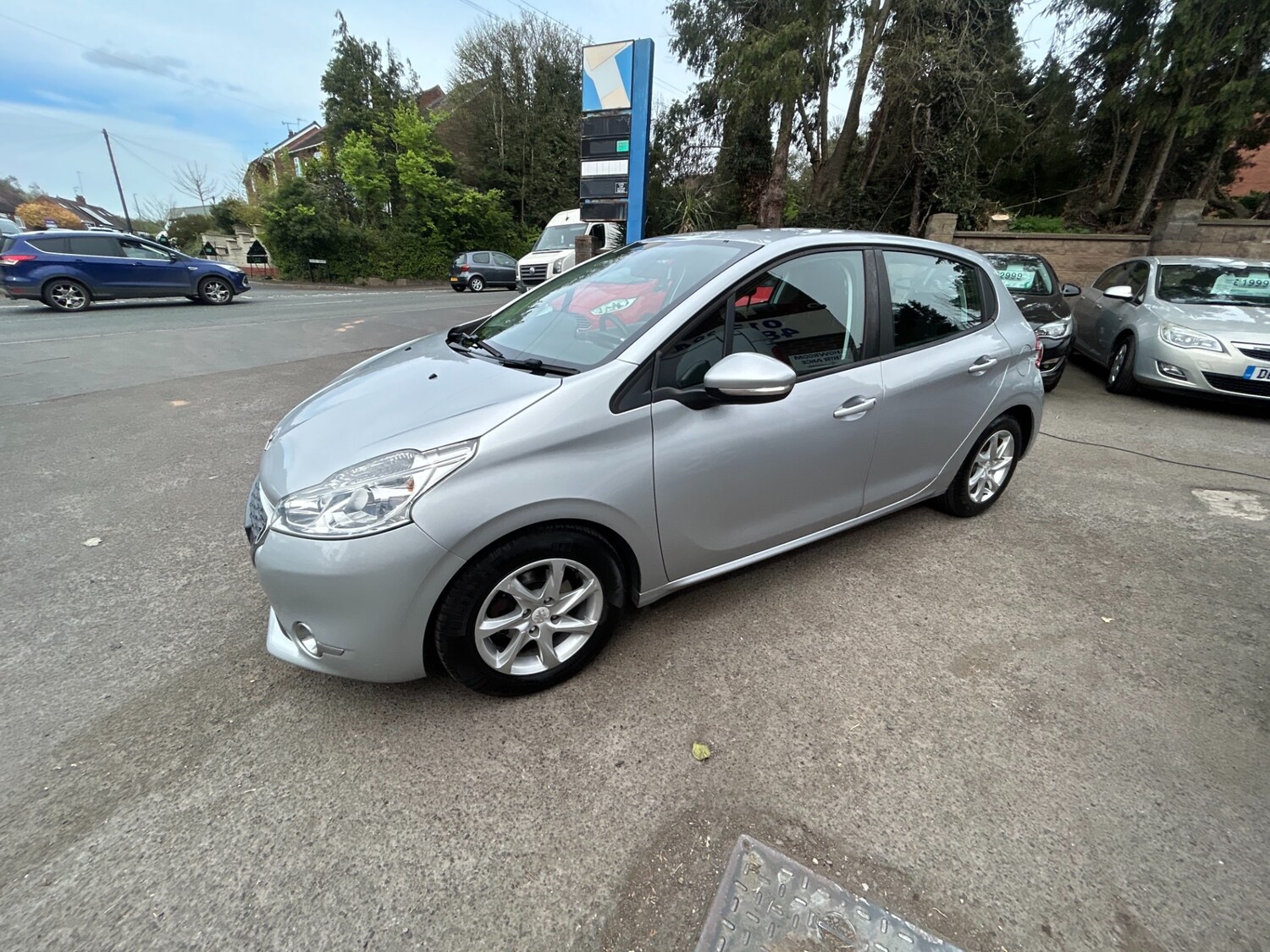 Used Peugeot 208 2013 for sale - 78199045: Photo 14