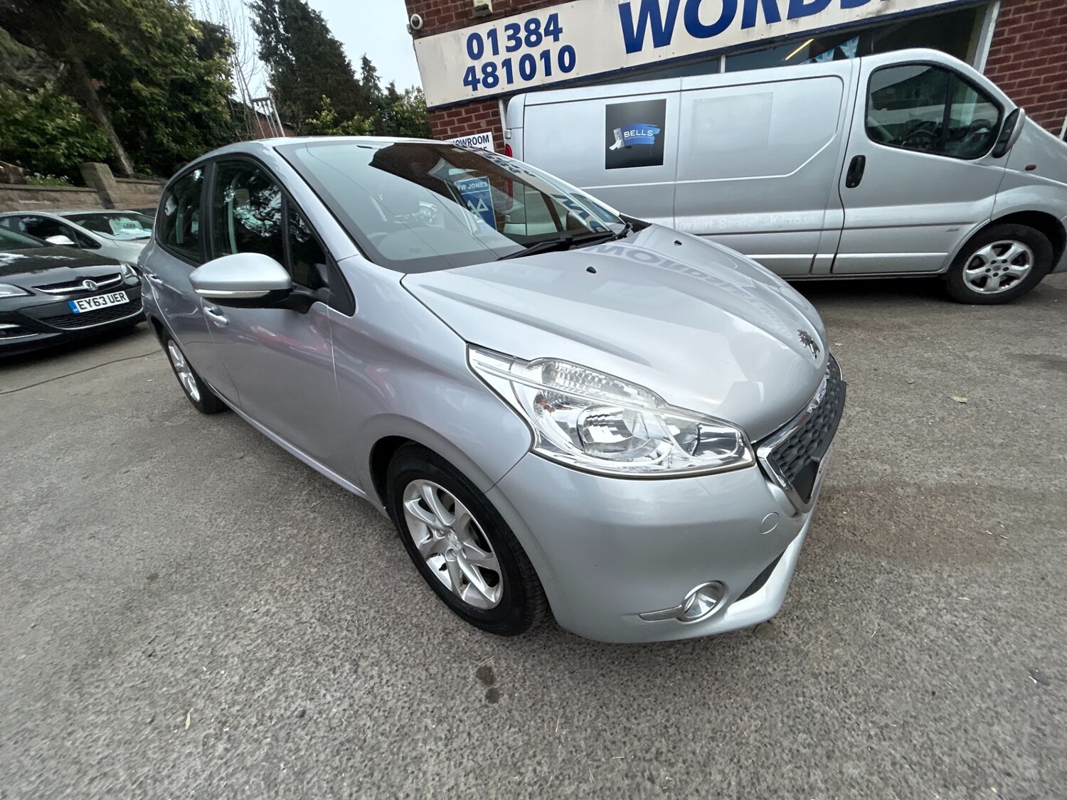 Used Peugeot 208 2013 for sale - 78199045: Photo 17