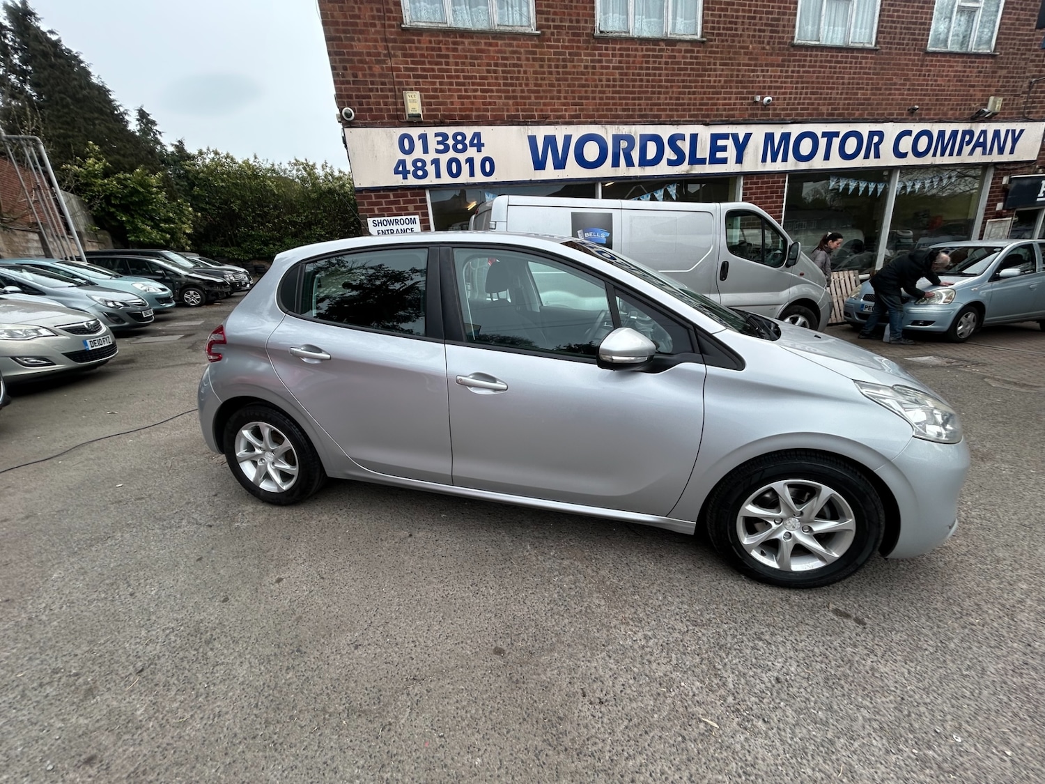 Used Peugeot 208 2013 for sale - 78199045: Photo 23