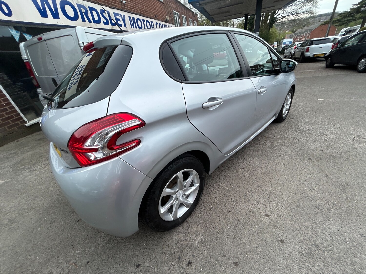 Used Peugeot 208 2013 for sale - 78199045: Photo 8