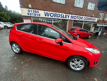 2015 (15) - 1.25 ZETEC 5 DOOR LOW MILEAGE
