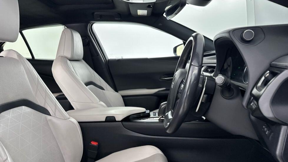 Used Lexus UX 2021 for sale - 76359777: Photo 18