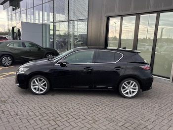 Used Lexus CT 2017 for sale - 76458624: Photo
