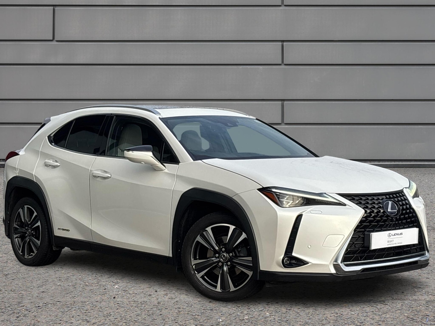 Used Lexus UX 2019 for sale - 76716839: Photo 1