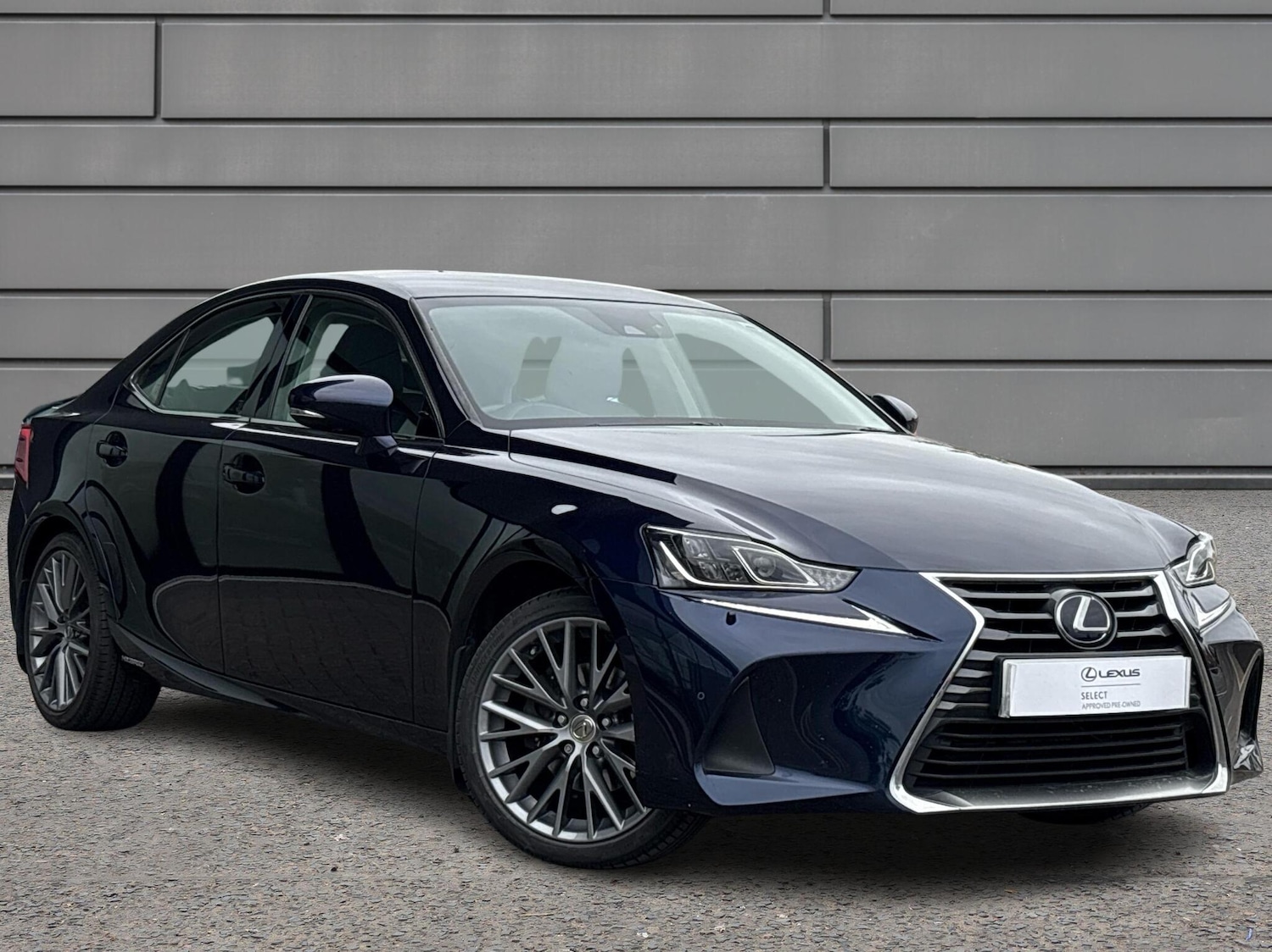 Used Lexus IS 2019 for sale - 76190723: Photo 1