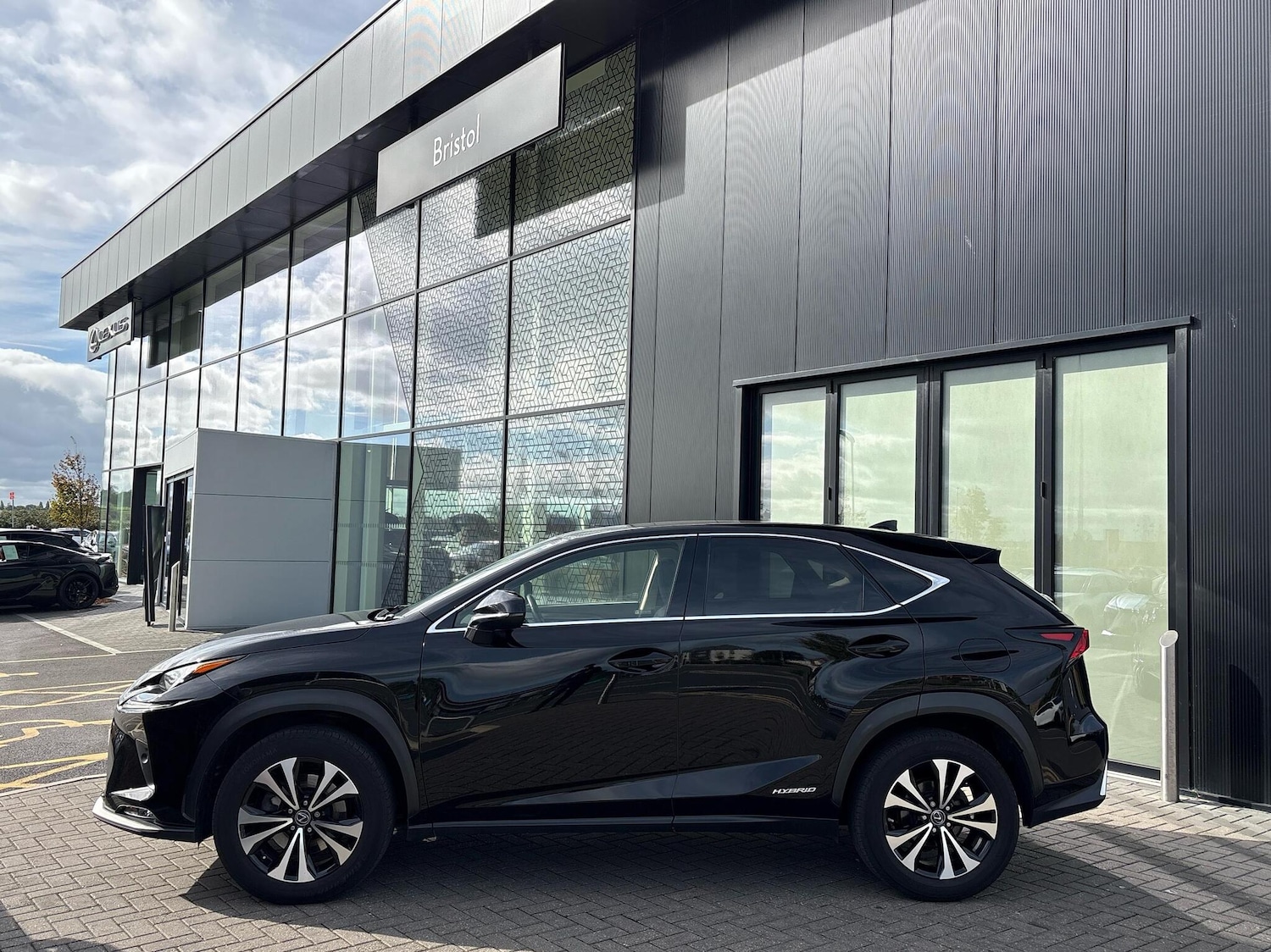 Used Lexus NX 2021 for sale - 76716790: Photo 4