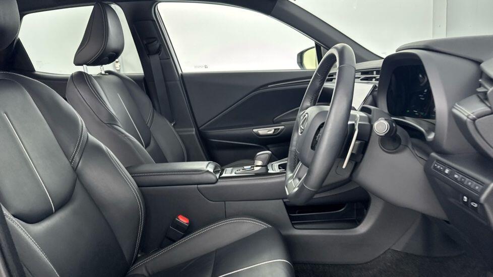 Used Lexus LBX 2024 for sale - 77498145: Photo 13