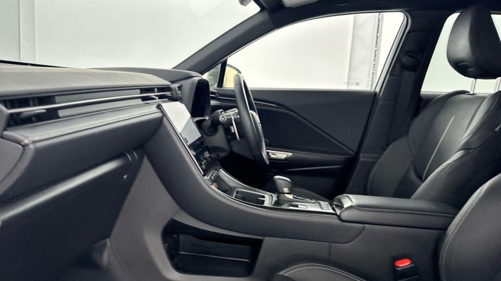 Used Lexus LBX 2024 for sale - 77498145: Photo 3