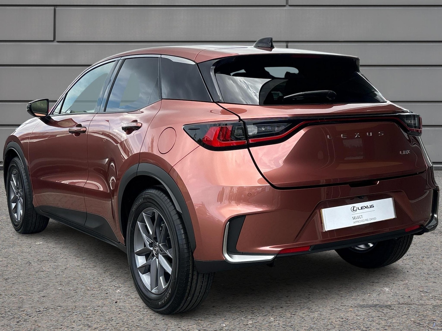 Used Lexus LBX 2025 for sale - 76419851: Photo 3