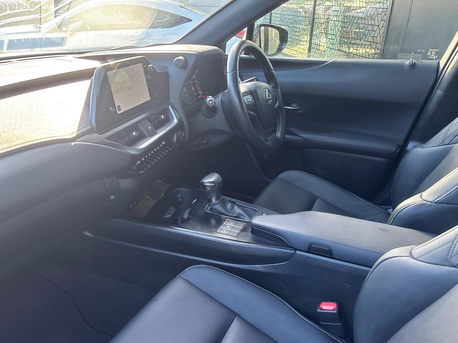 Used Lexus UX 2023 for sale - 76574658: Photo 2