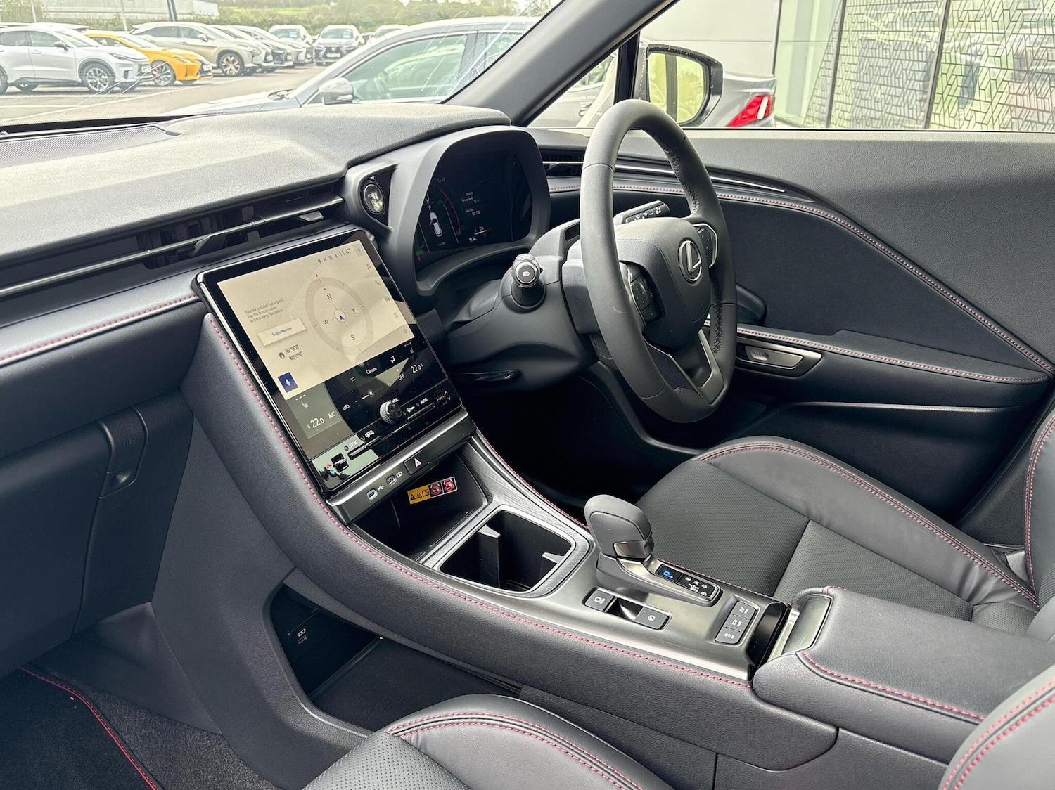 Used Lexus LBX 2024 for sale - 76730699: Photo 2