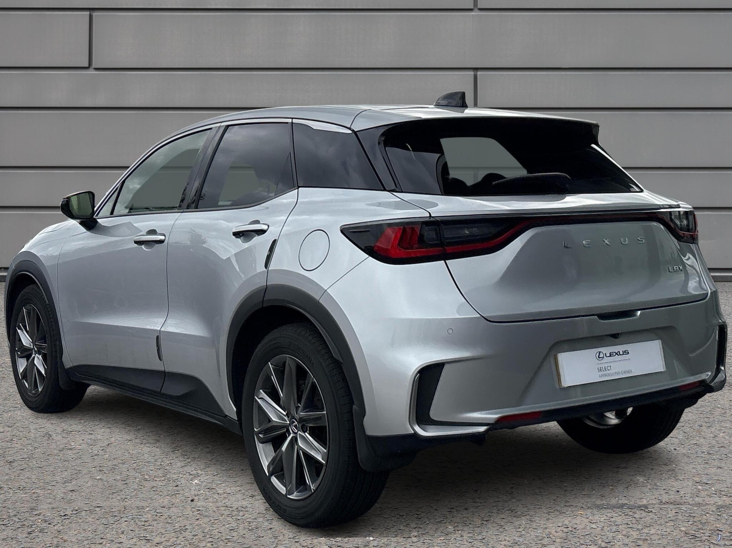 Used Lexus LBX 2024 for sale - 76730699: Photo 3