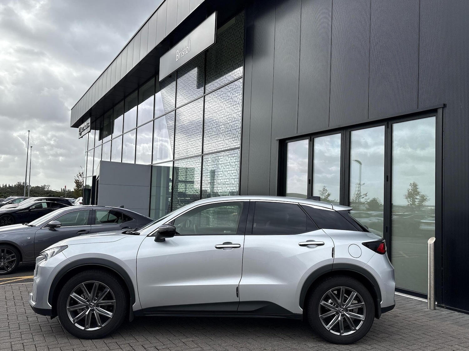 Used Lexus LBX 2024 for sale - 76730699: Photo 4