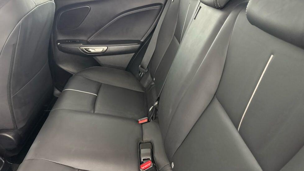 Used Lexus LBX 2024 for sale - 76730824: Photo 19