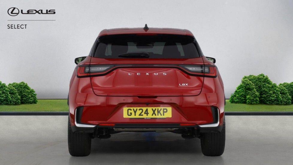 Used Lexus LBX 2024 for sale - 76730824: Photo 4