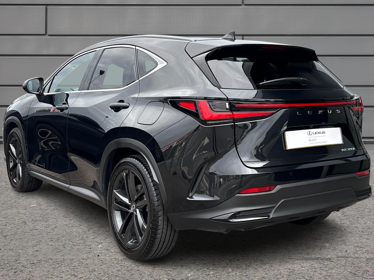 Used Lexus NX 2025 for sale - 76730670: Photo 3
