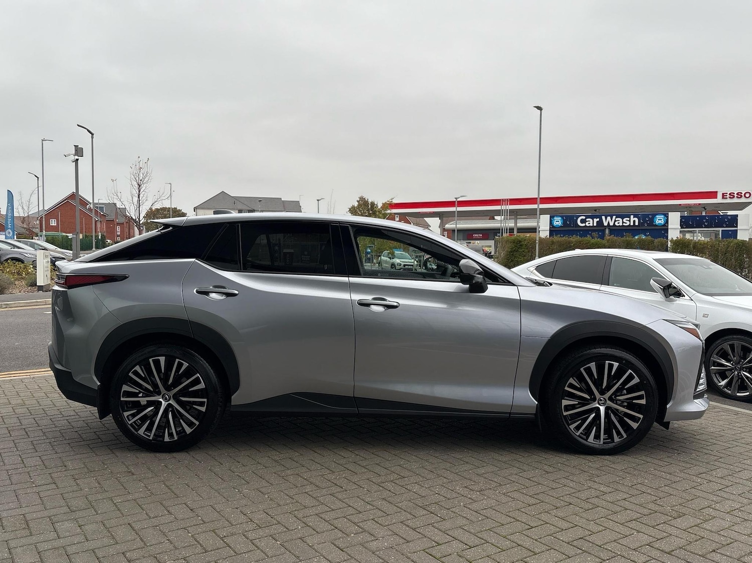 Used Lexus RZ 2024 for sale - 76523223: Photo 4